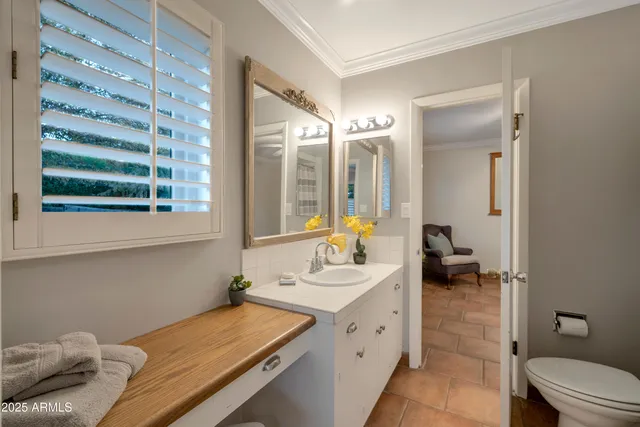 $1,400,000 | 3542 East Camelback Road, Phoenix, AZ 85018