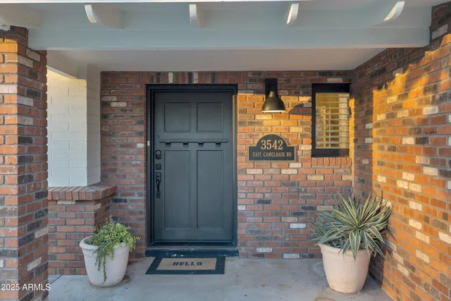 $1,400,000 | 3542 East Camelback Road, Phoenix, AZ 85018