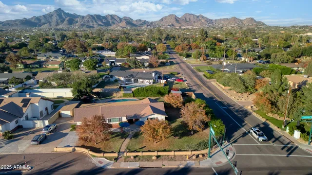 $1,400,000 | 3542 East Camelback Road, Phoenix, AZ 85018