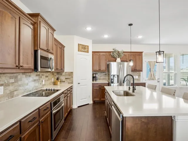 $3,700 | 173 Mdw Vista Drive, Rhome, TX 76078