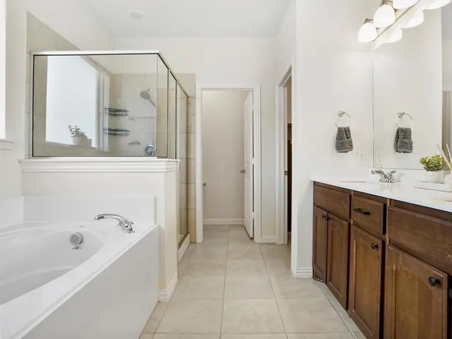 $3,700 | 173 Mdw Vista Drive, Rhome, TX 76078