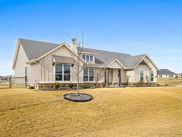 $3,700 | 173 Mdw Vista Drive, Rhome, TX 76078