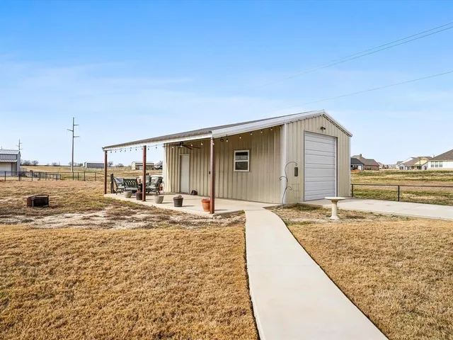 $3,700 | 173 Mdw Vista Drive, Rhome, TX 76078