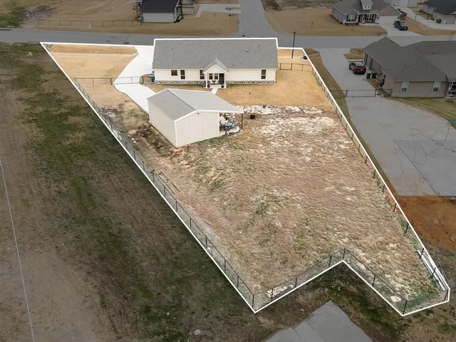 $3,700 | 173 Mdw Vista Drive, Rhome, TX 76078