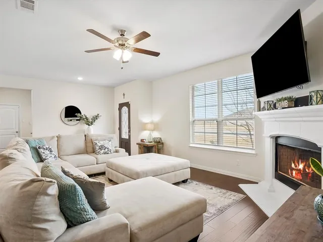 $3,700 | 173 Mdw Vista Drive, Rhome, TX 76078