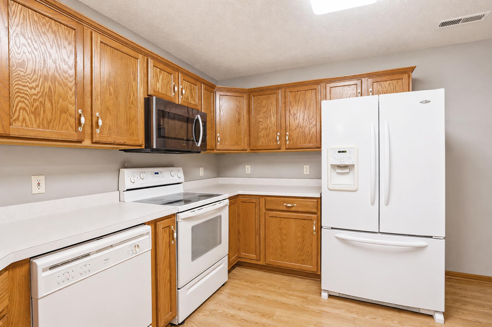 2102 Oak Tree Lane, Unit A Austin, MN 55912 - Photo 15 of 43