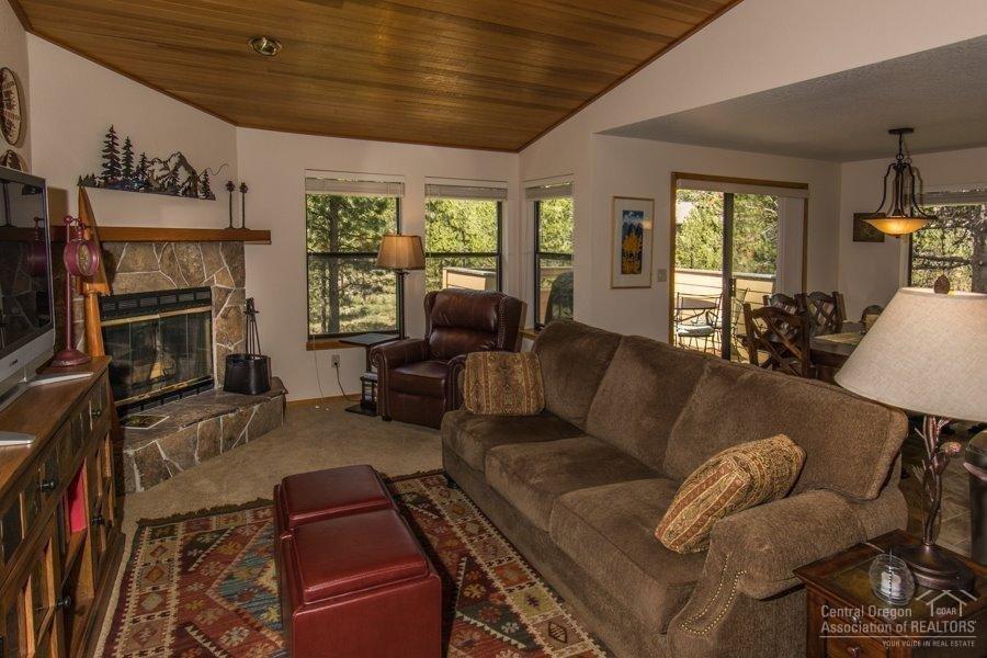 17772 West Core Road Sunriver, OR 97707 - Photo 2 of 24 Gallery Image 2