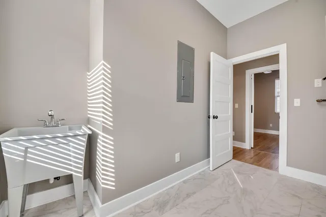 $2,150 | 508 Spears Avenue, Chattanooga, TN 37405