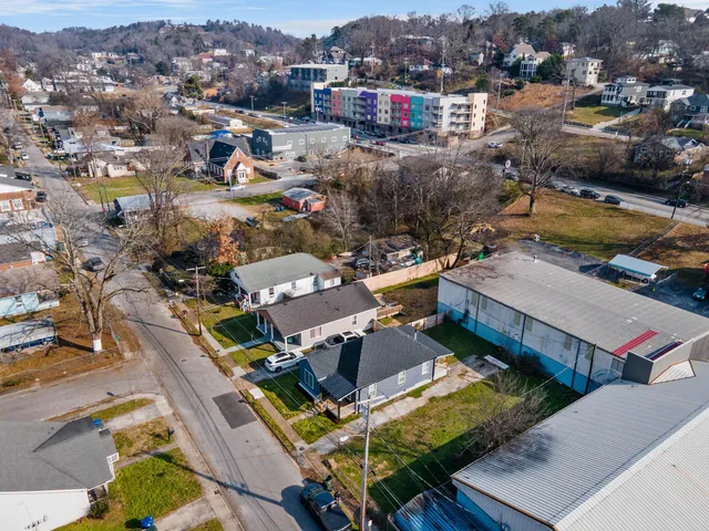 $2,150 | 508 Spears Avenue, Chattanooga, TN 37405