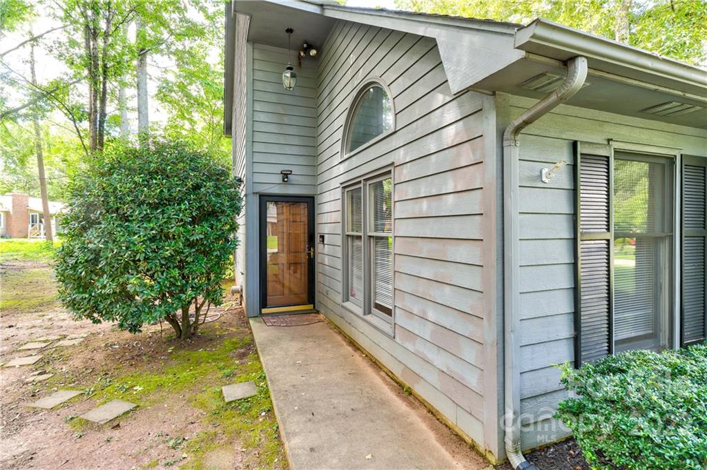 114 Banksridge Road Fort Mill, SC 29715 - Photo 3 of 30