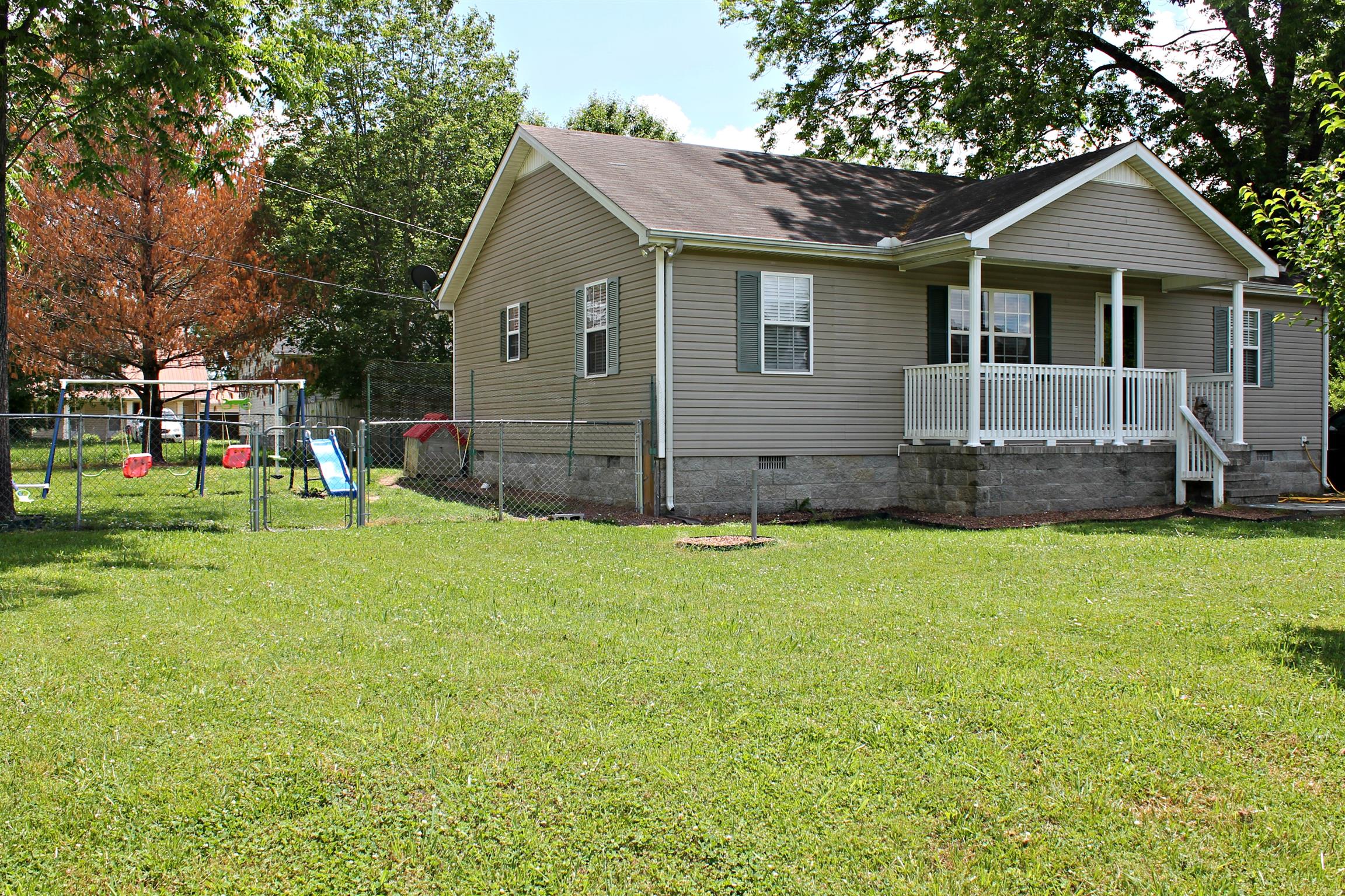 501 Maple Street Manchester, TN 37355 - Photo 2 of 10 Gallery Image 2