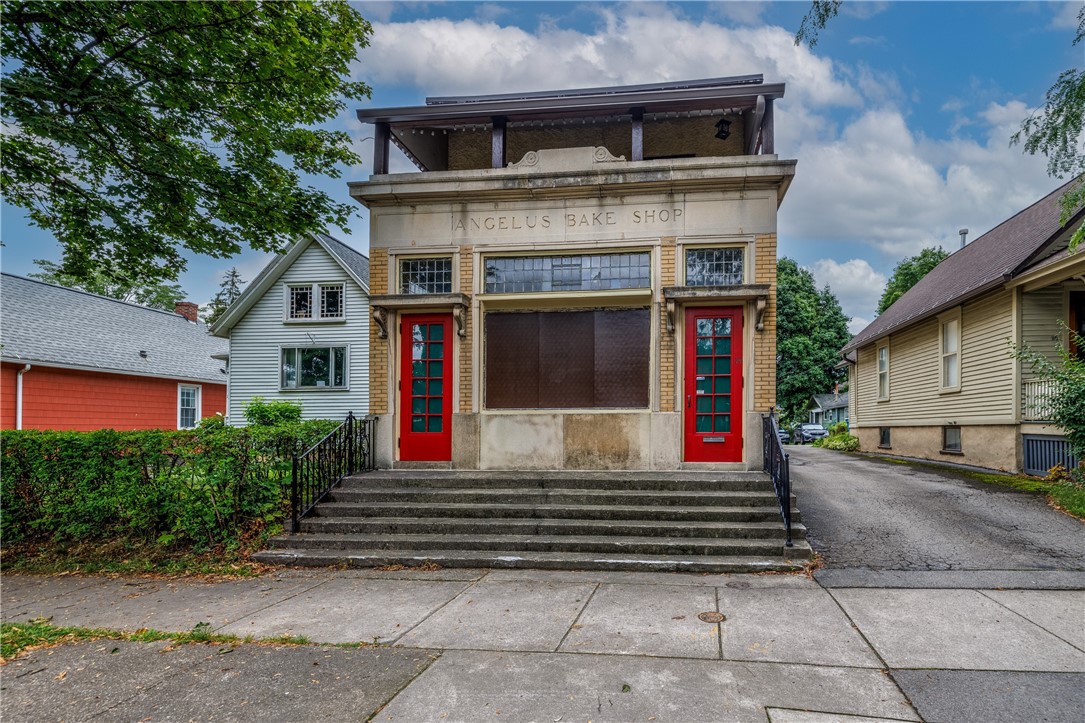 114 Field Street Rochester, NY 14620 - Photo 2 of 50