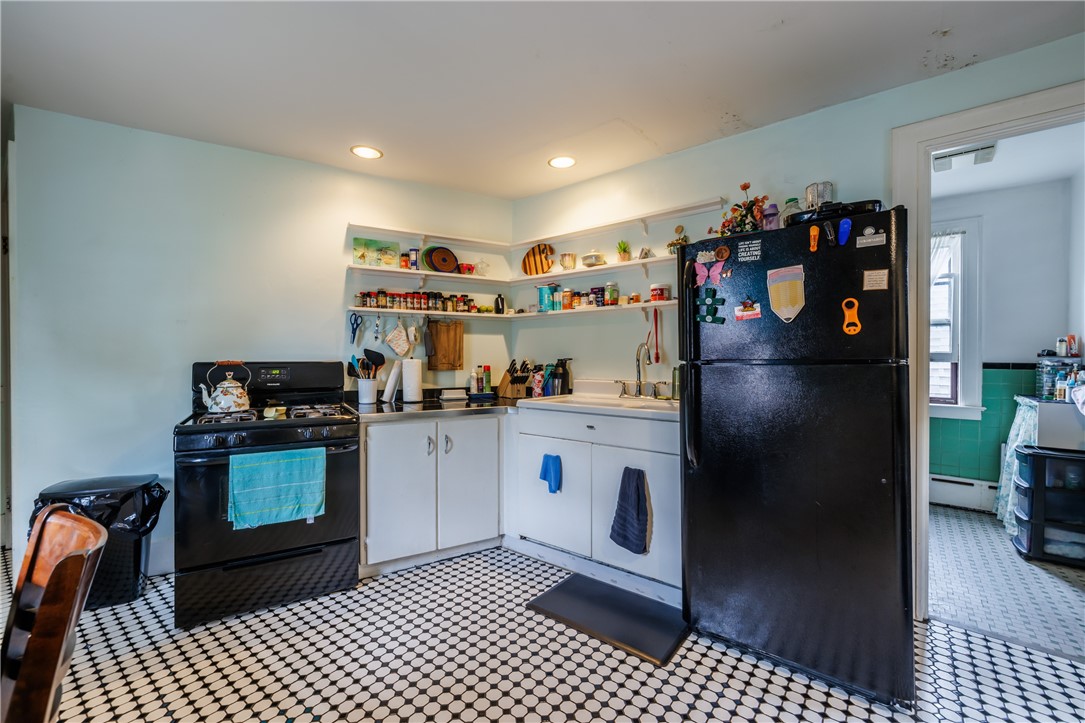 114 Field Street Rochester, NY 14620 - Photo 6 of 50