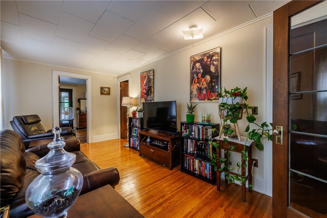 114 Field Street Rochester, NY 14620 - Photo 10 of 50