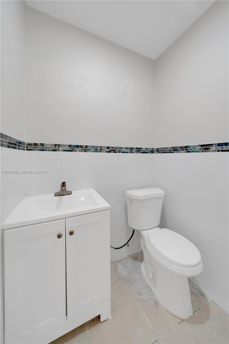 7555 Southwest 28th Street Road, Unit B Miami, FL 33155 - Photo 5 of 7