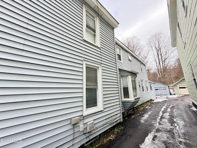 $85,000 | 44 South Perry Street, Johnstown, NY 12095
