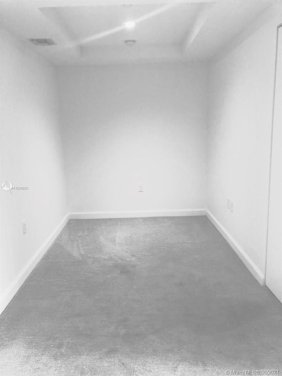 45 Southwest 9th Street, Unit 3102 Miami, FL 33130 - Photo 4 of 19 a view of room