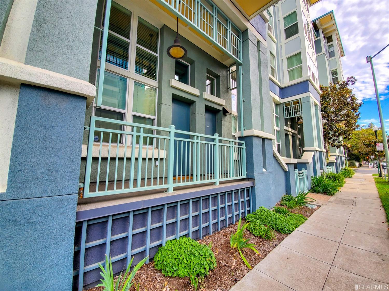 655 12th Street Oakland, CA 94607 - Photo 1 of 37