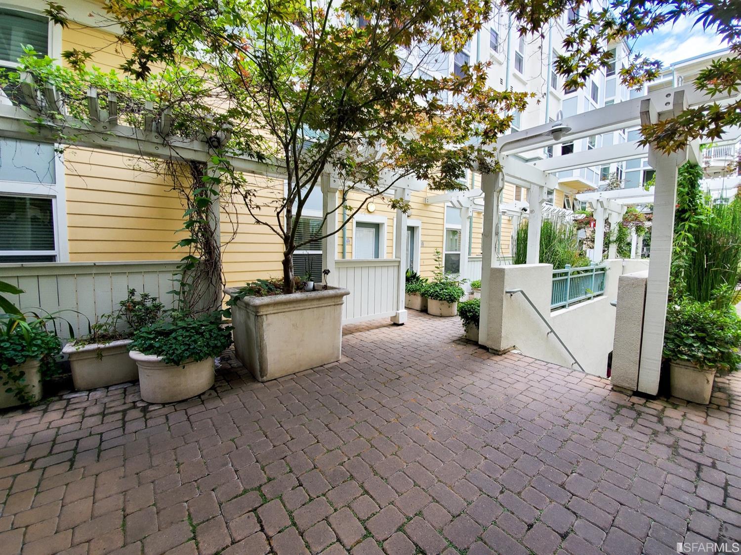 655 12th Street Oakland, CA 94607 - Photo 32 of 37