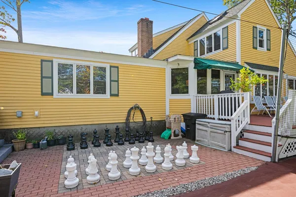 $850,000 | 32 Lindsay Road, Hooksett, NH 03106