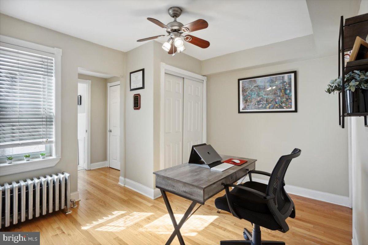 214 Ripka Street Philadelphia, PA 19127 - Photo 9 of 15 a living room with furniture