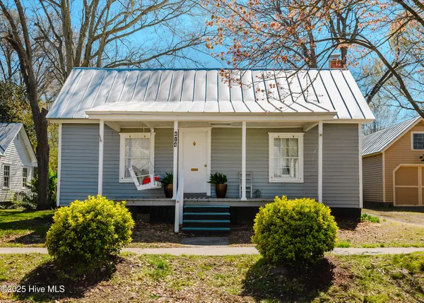 $279,000 | 414 Phillips Street, Edenton, NC 27932