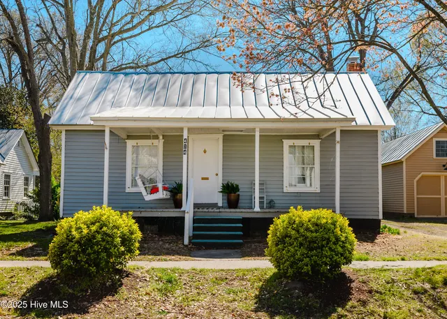 $279,000 | 414 Phillips Street, Edenton, NC 27932