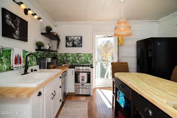 $279,000 | 414 Phillips Street, Edenton, NC 27932