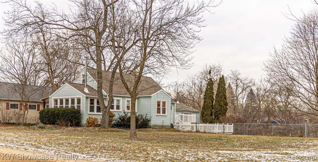 2897 Midvale Drive Rochester Hills, MI 48309 - Photo 5 of 51