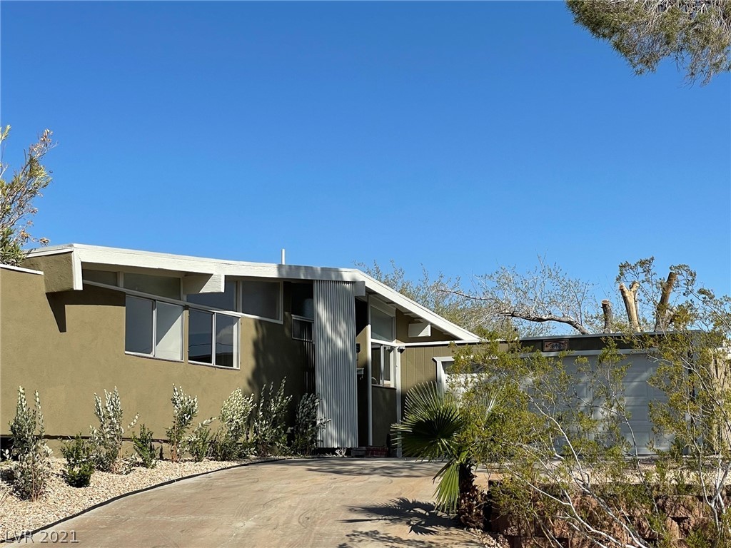 642 St Andrews Road Henderson, NV 89015 - Photo 1 of 29 Gallery Image 1