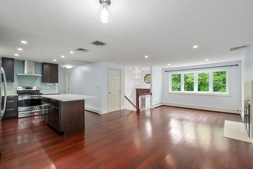 231 Totten Pond Road Waltham, MA 02451 - Photo 8 of 31 Gallery Image 8
