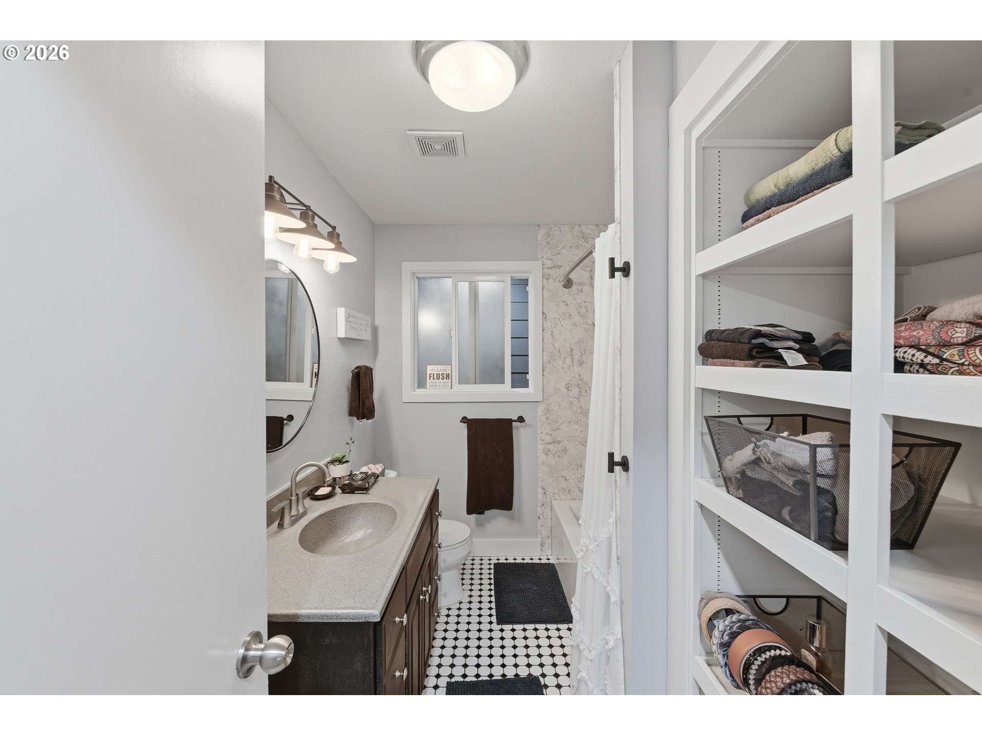 93930 Bridge View Lane North Bend, OR 97459 - Photo 18 of 46