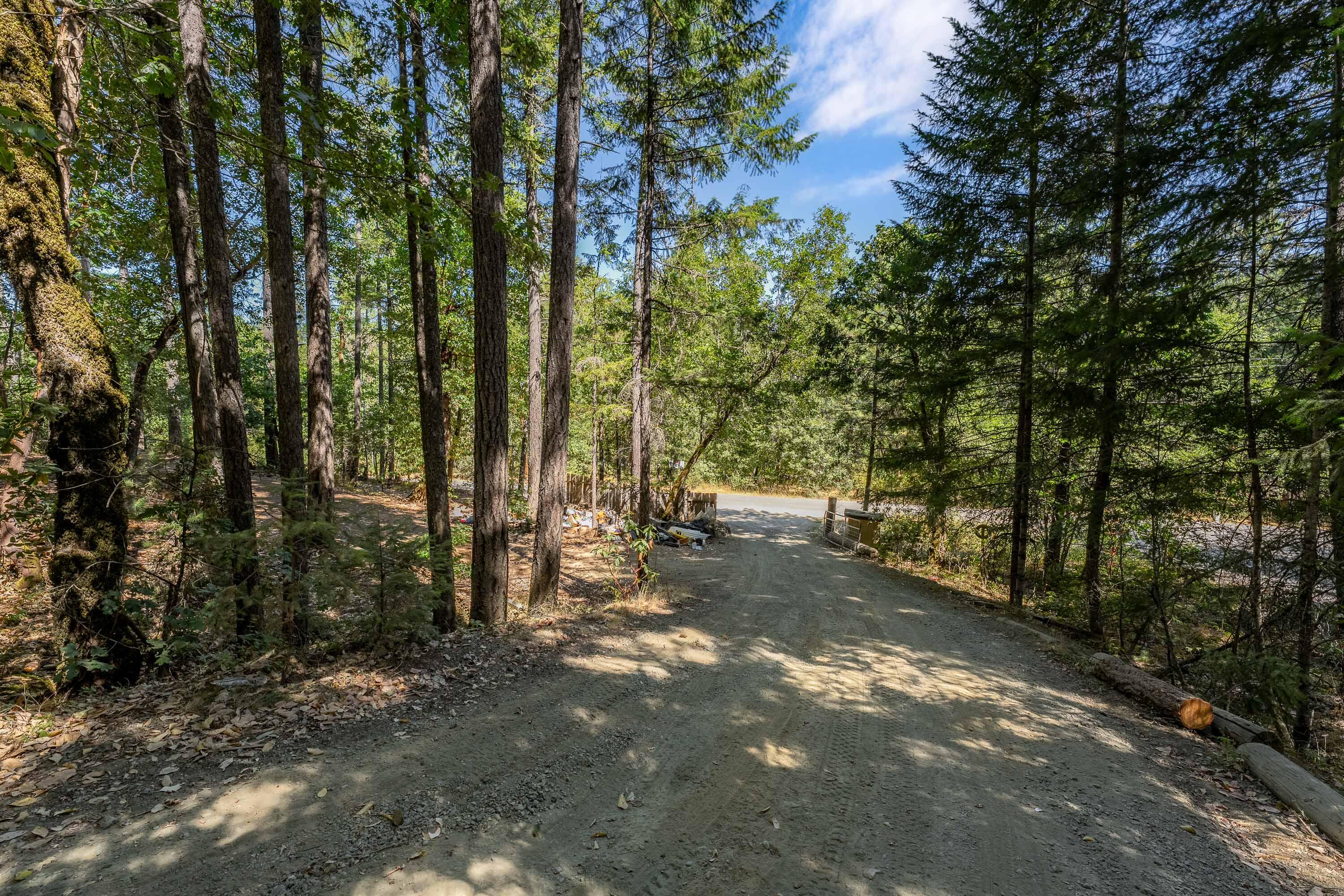 603 Glendon Road Cave Junction, OR 97523 - Photo 21 of 22 EXT (8 of 13)
