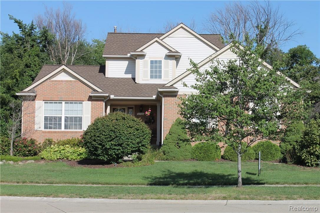 2726 Forest View Court Rochester, MI 48307 - Photo 2 of 19 IMG_6523.JPG