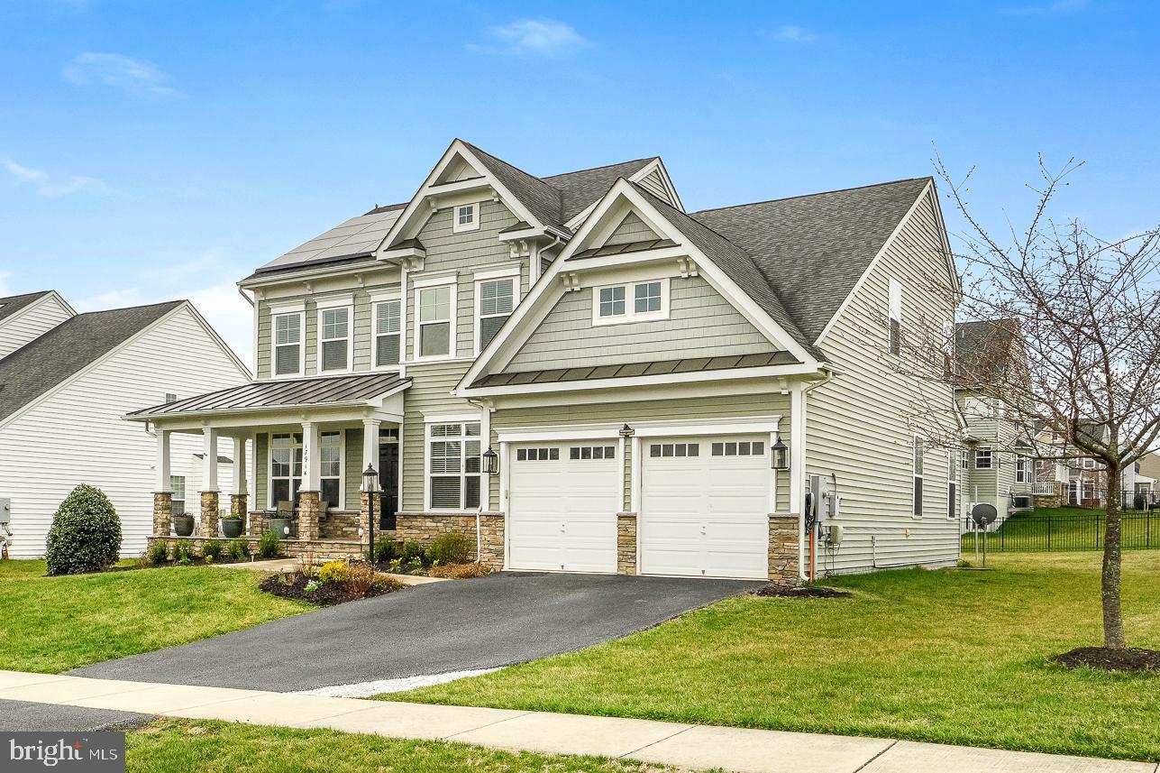 17914 Dr Walling Road Poolesville, MD 20837 - Photo 2 of 86 Walk to everything!