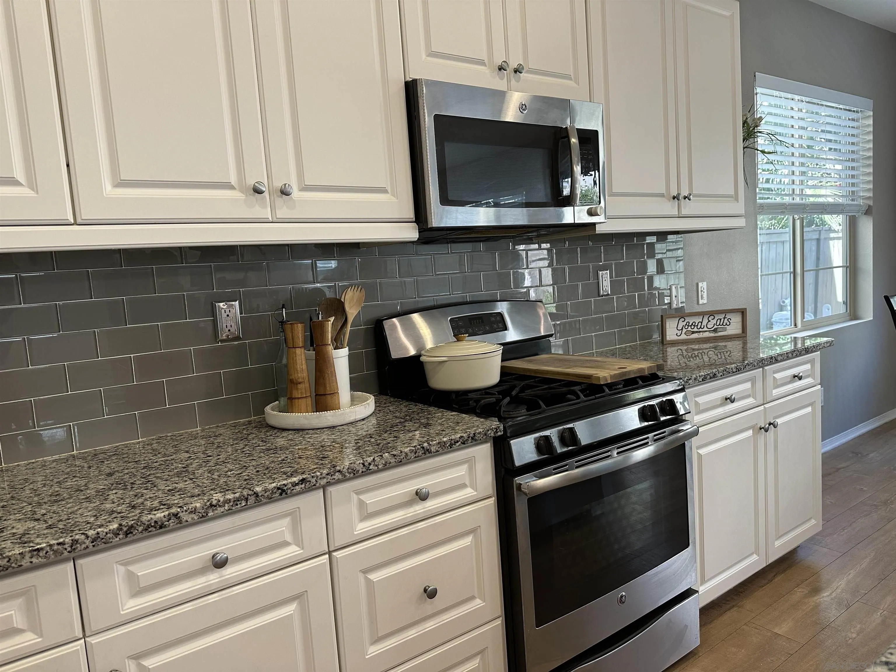 1132 Cherry Tree Lane Vista, CA 92084 - Photo 4 of 26 High end stainless appliances