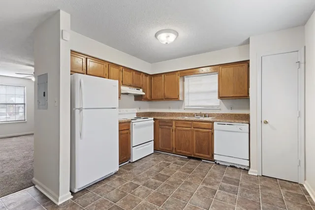 $795 | 727 Peachers Mill Road, Clarksville, TN 37042