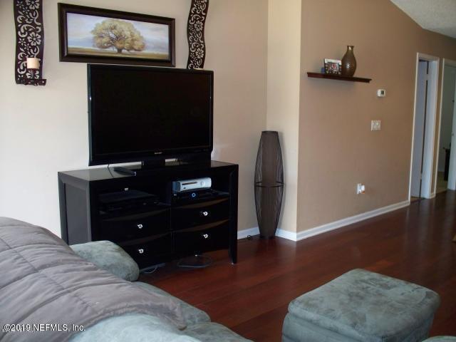 5033 Fulham Road South Jacksonville, FL 32244 - Photo 6 of 7 Family Room1