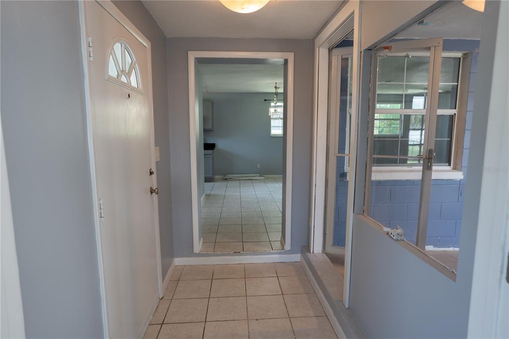 711 Mason Street Brandon, FL 33511 - Photo 8 of 37