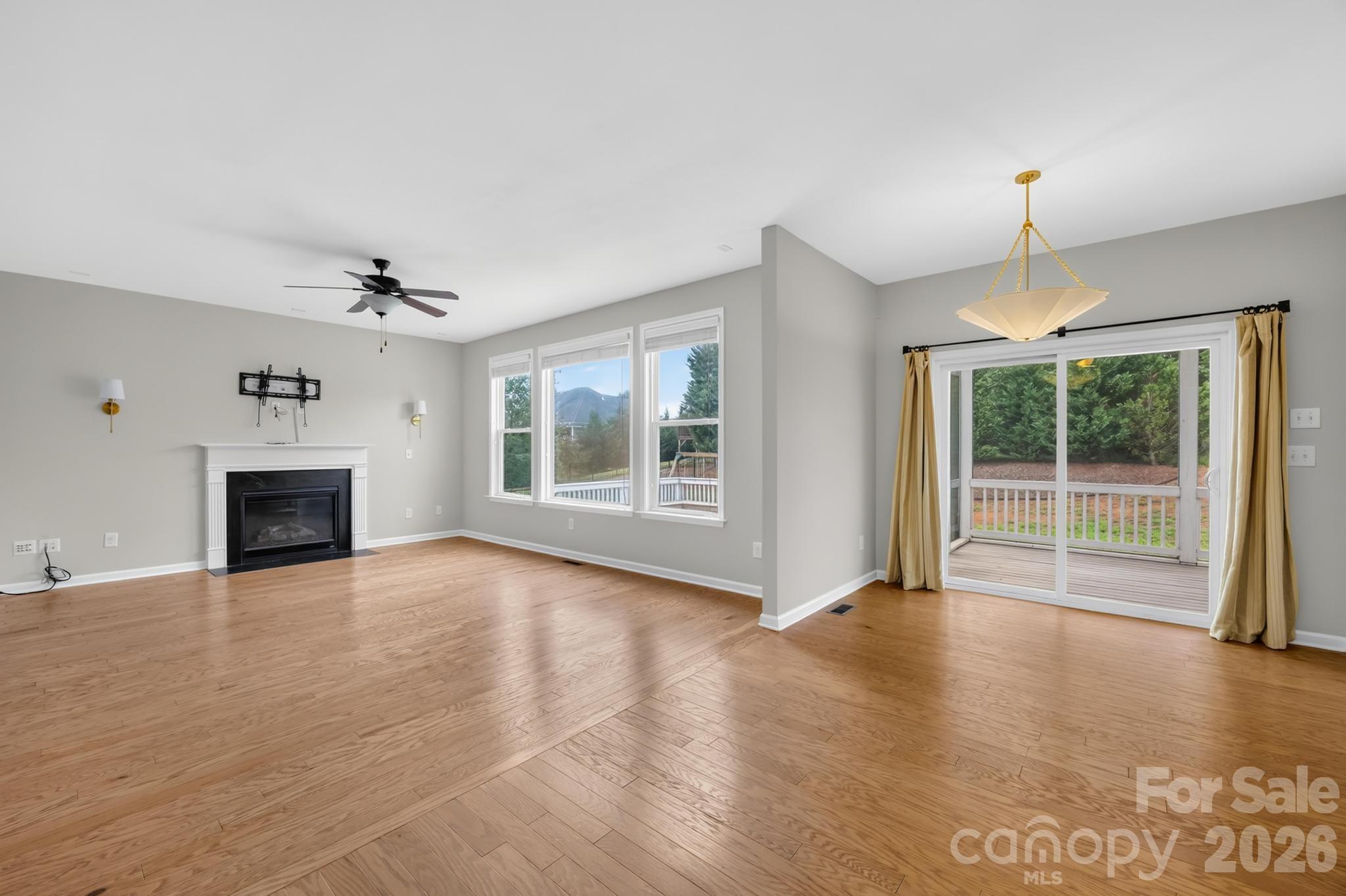 1004 Hawker Road Matthews, NC 28104 - Photo 6 of 46 Gallery Image 6