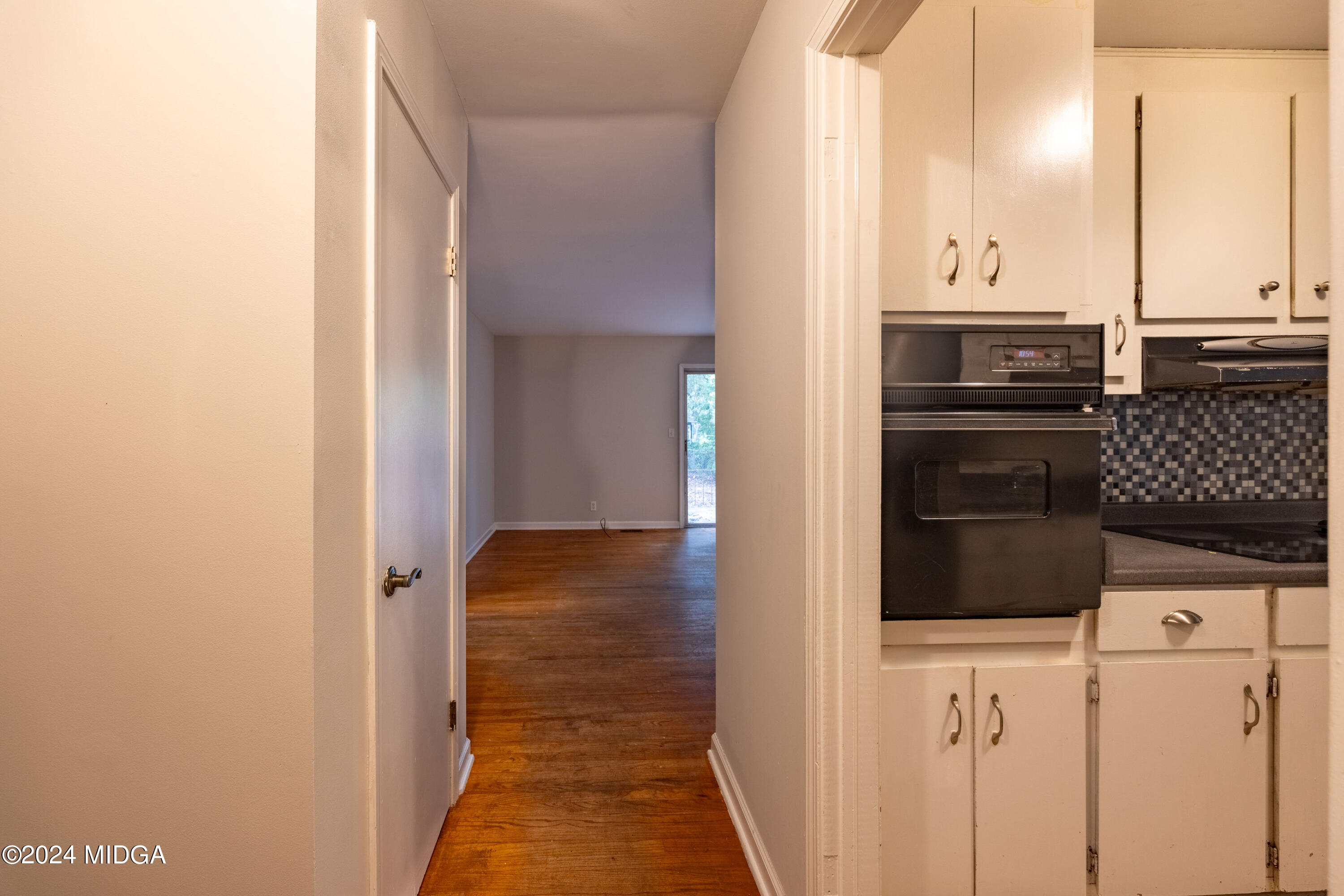 101 Ridgedale Drive Warner Robins, GA 31088 - Photo 5 of 24 Entry_101Ridgedale-2