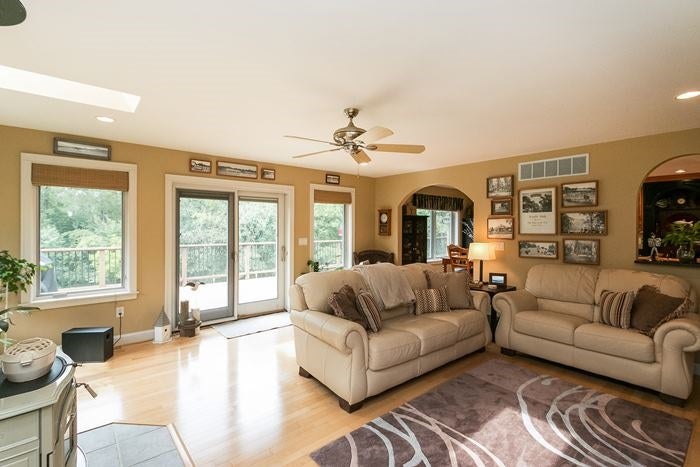 2633 Anchorage Road Northeast Solon, IA 52333 - Photo 6 of 20 Gallery Image 6