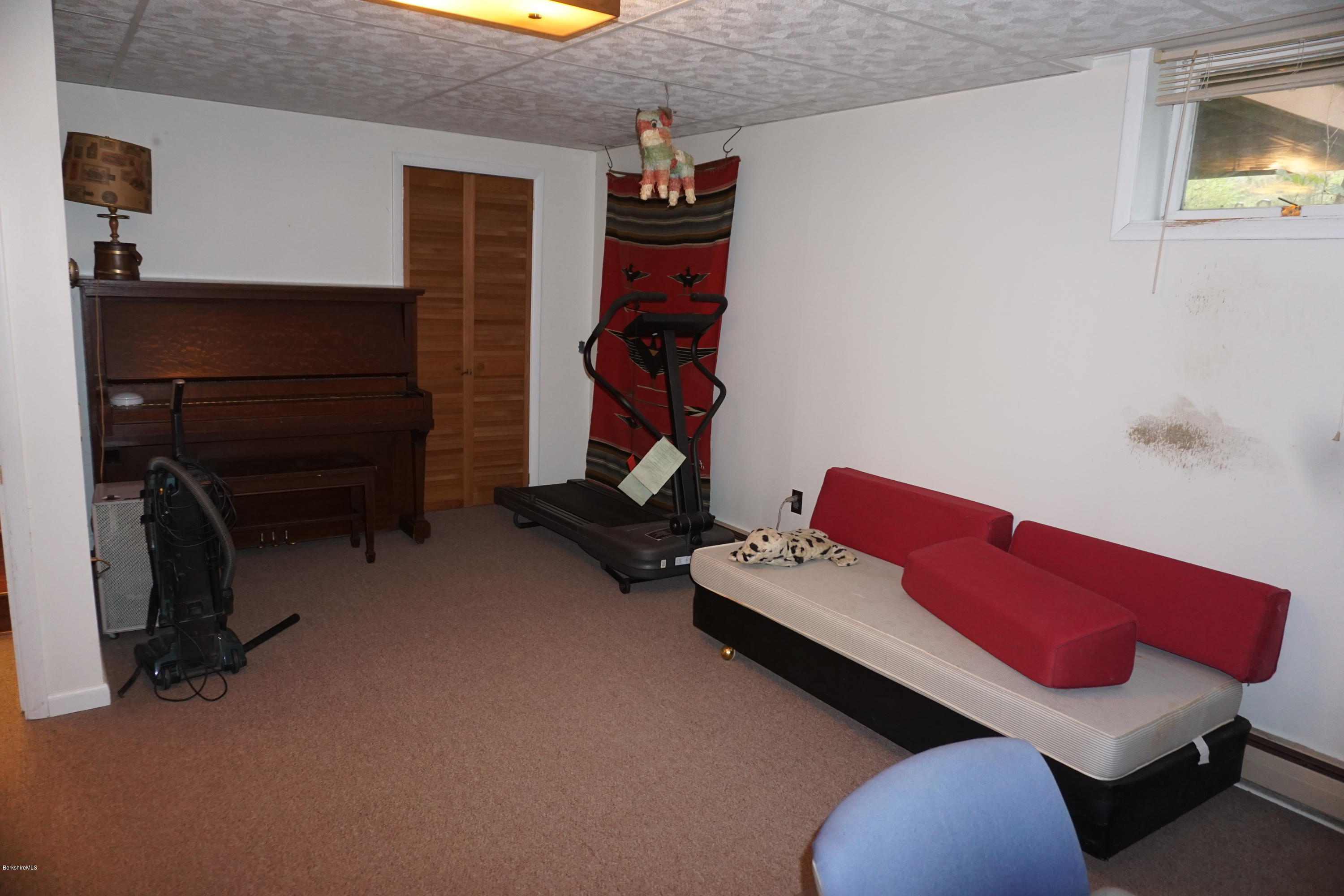 61 Old State Road Lanesborough, MA 01224 - Photo 15 of 16 Family room