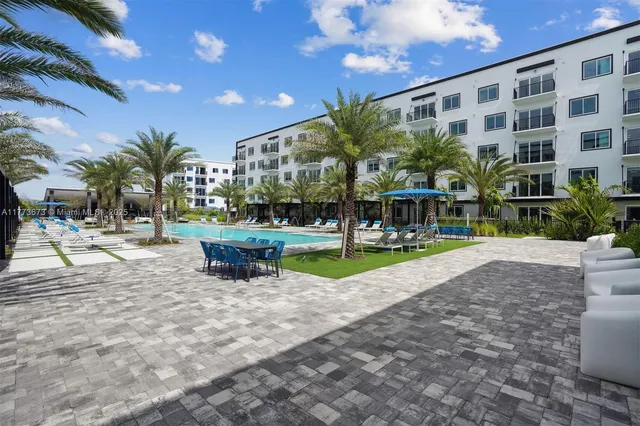 $4,085 | 2095 West Atlantic Avenue, Unit C1, Delray Beach, FL 33445