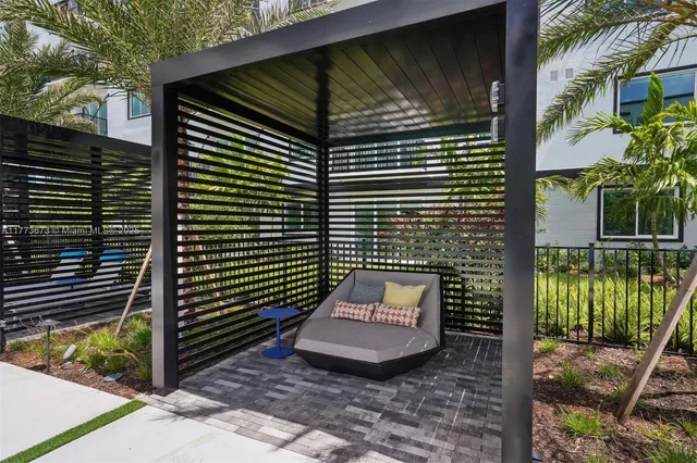 $4,085 | 2095 West Atlantic Avenue, Unit C1, Delray Beach, FL 33445