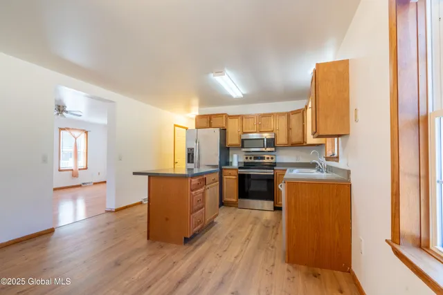 $2,800 | 4819 Highway 50, Northumberland, NY 12831