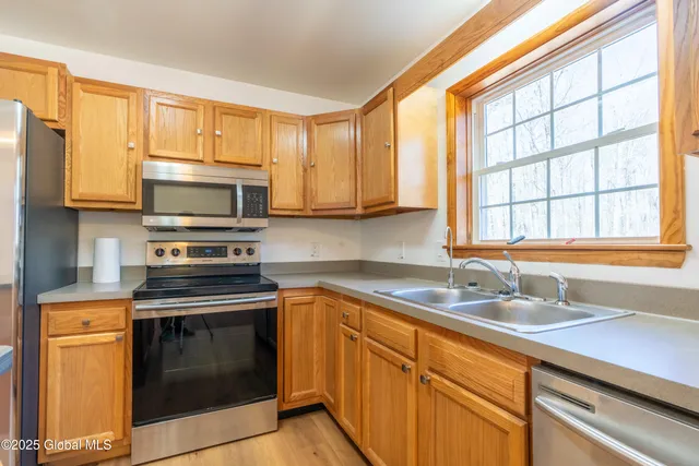 $2,800 | 4819 Highway 50, Northumberland, NY 12831