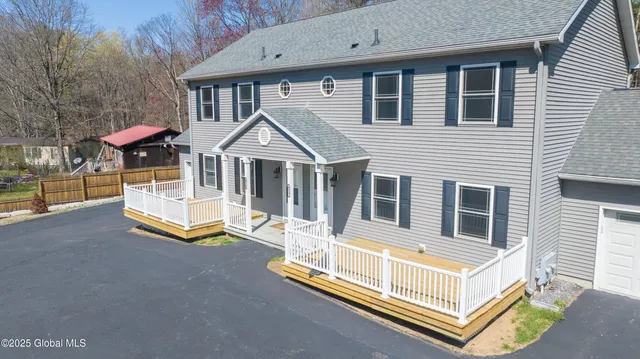 $2,800 | 4819 Highway 50, Northumberland, NY 12831