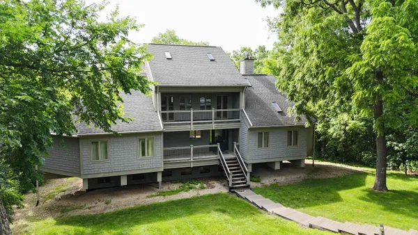 $399,900 | 18 Lookout Trace, Galena, IL 61036