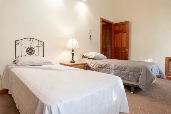 $399,900 | 18 Lookout Trace, Galena, IL 61036